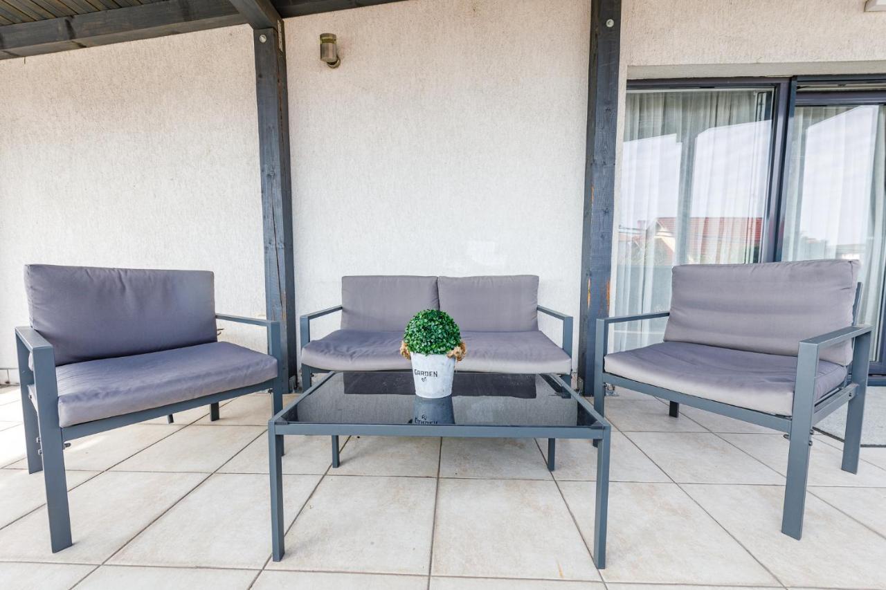 Apartament De Lux Cu Terasa Apartment Тимишоара Екстериор снимка